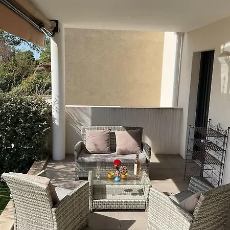 T2 Rez De Jardin Cosy Apartment *