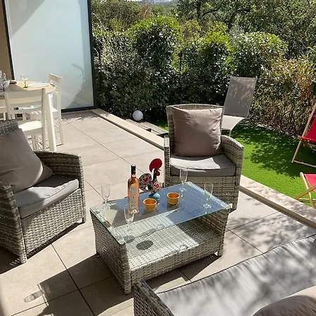 Apartment T2 Rez De Jardin Cosy *